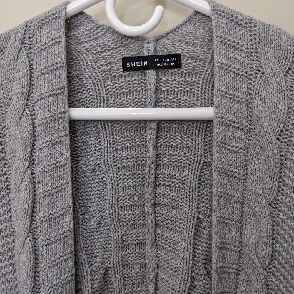 Open Front Sweater 🌷 - Picture 2 of 3